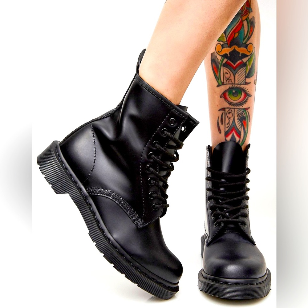 Doc Martens 1460 Mono - Women’s Size 9